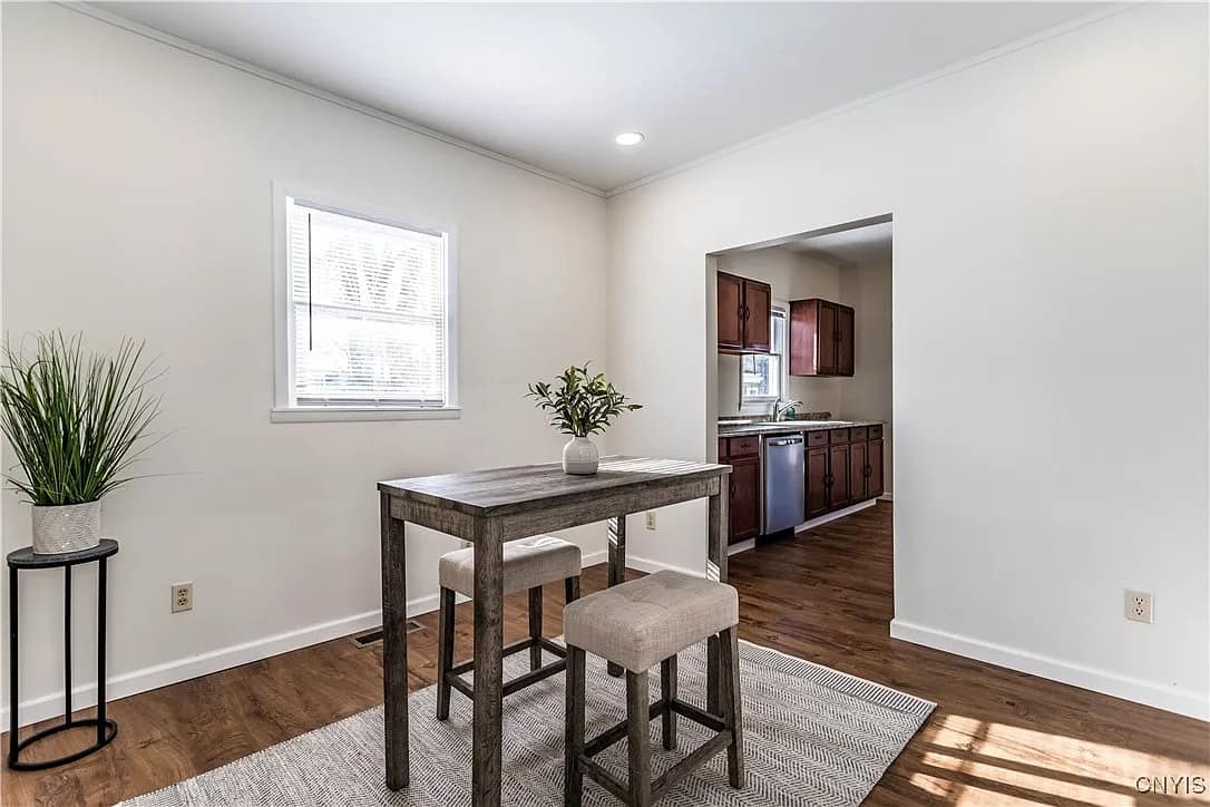 Listing Image7