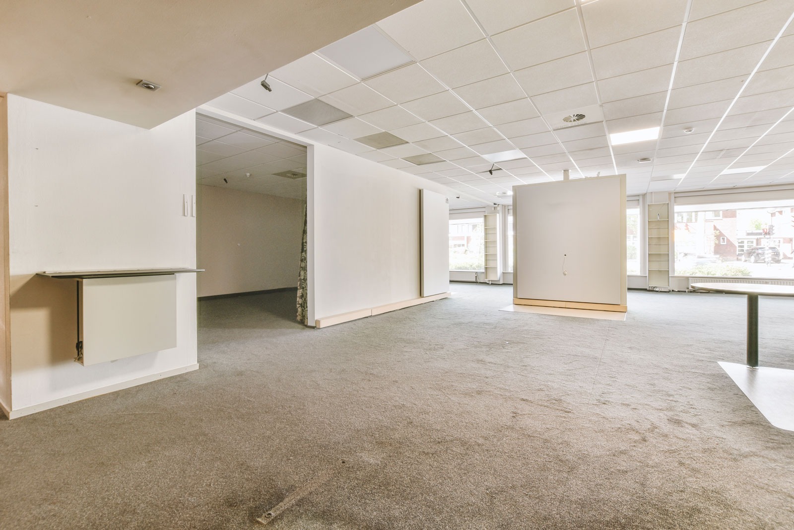 Listing Image0