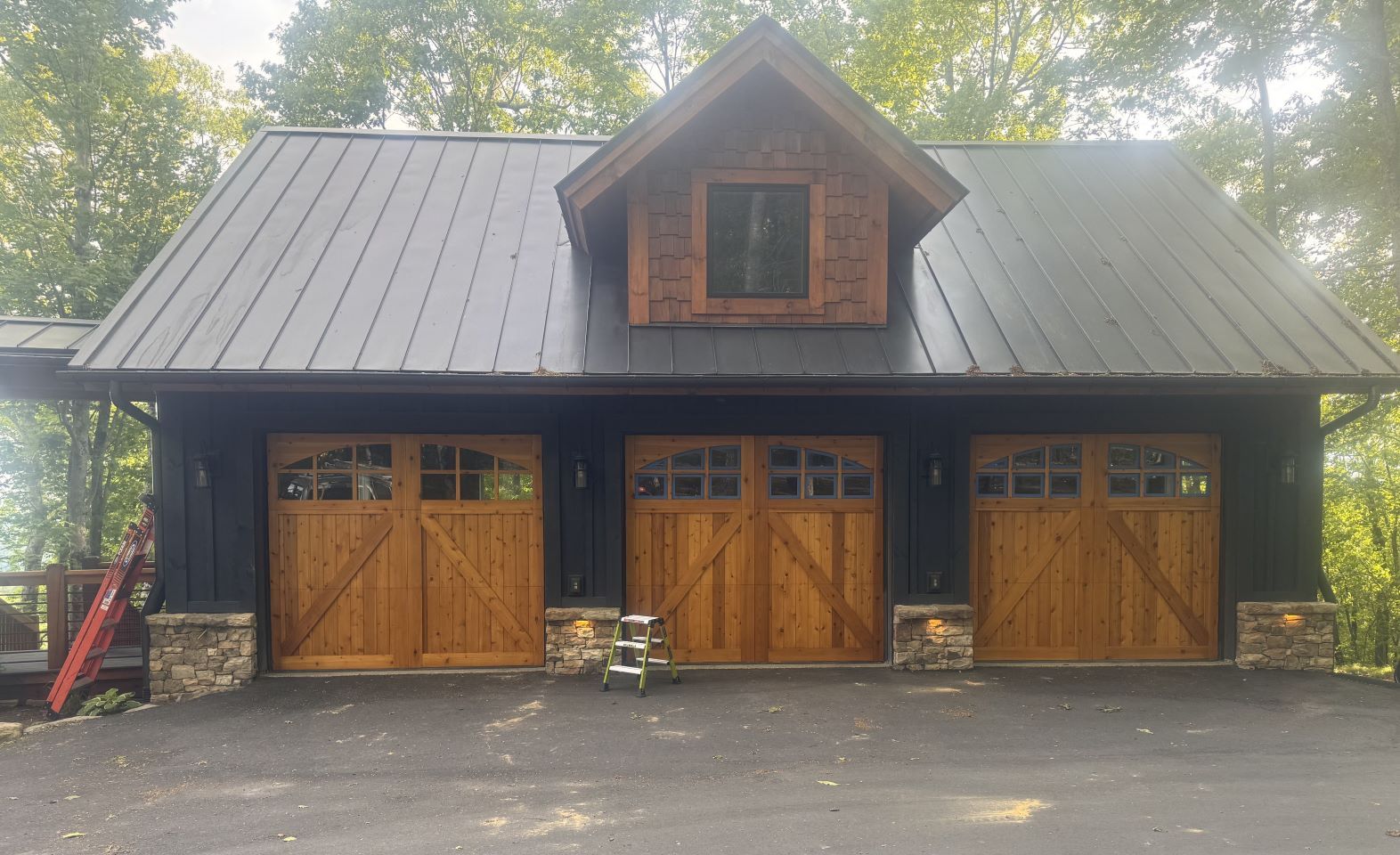 Listing Image1
