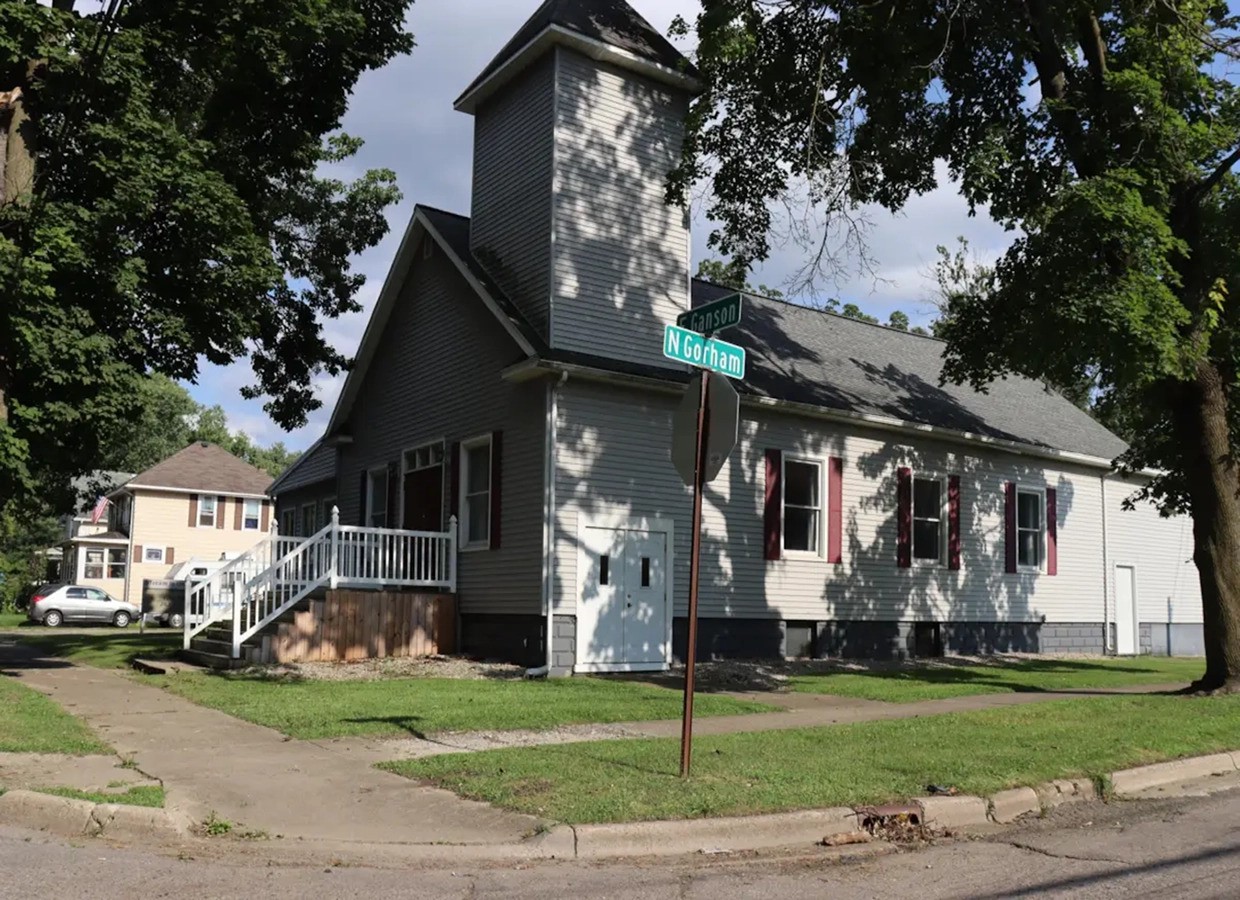 Listing Image0